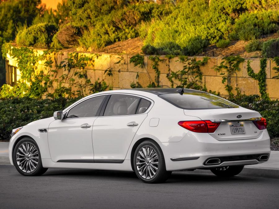  Kia K900 2014 года  (фото 2 из 30)